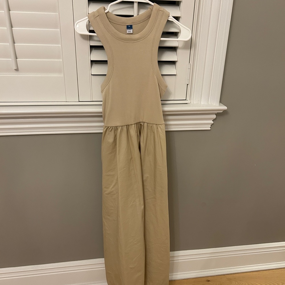 Ribbed tank dress with pockets!